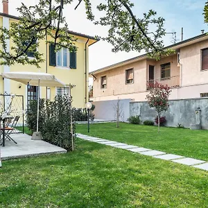  Villa Zibaldone, Vivi Il Giardino In Citta! Italia